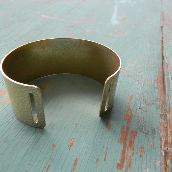 BOHO Chunky Wide Hammered Gold Tone Cuff Bangle Bracelet ONE SIZE FITS MOST - Picture 5 of 7